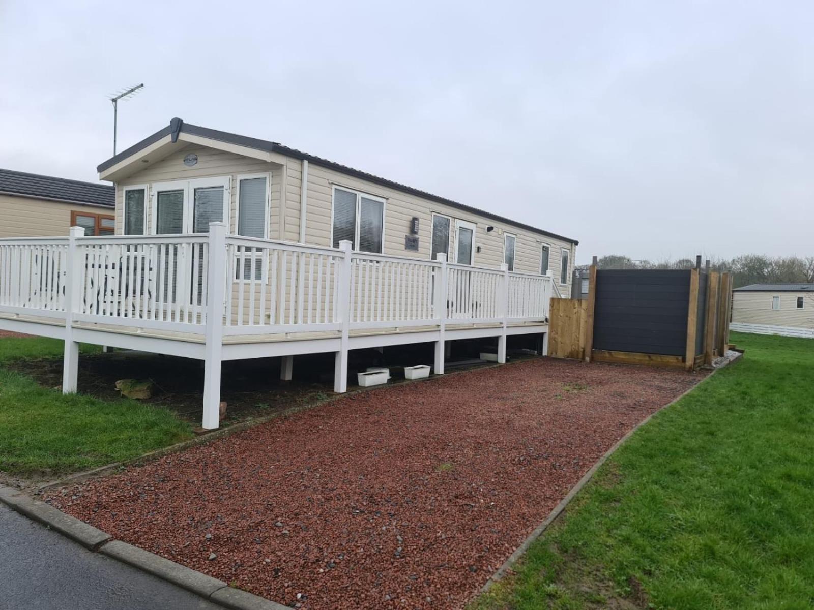 Fern Lodge Holiday Lets Presents Ruby Lodge Felton  Exterior photo